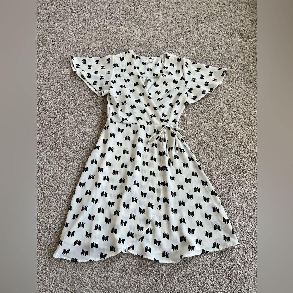 Monteau Black Bow Print